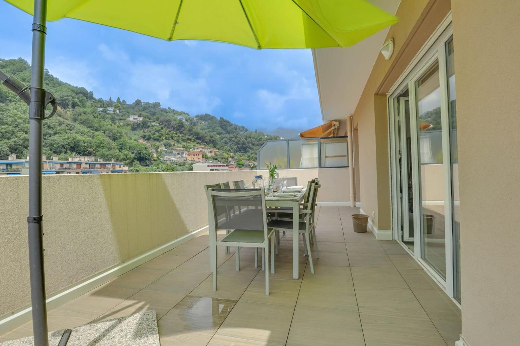 Spacieux Rooftop Parking, Terrasse Ensoleillee Ментона Экстерьер фото
