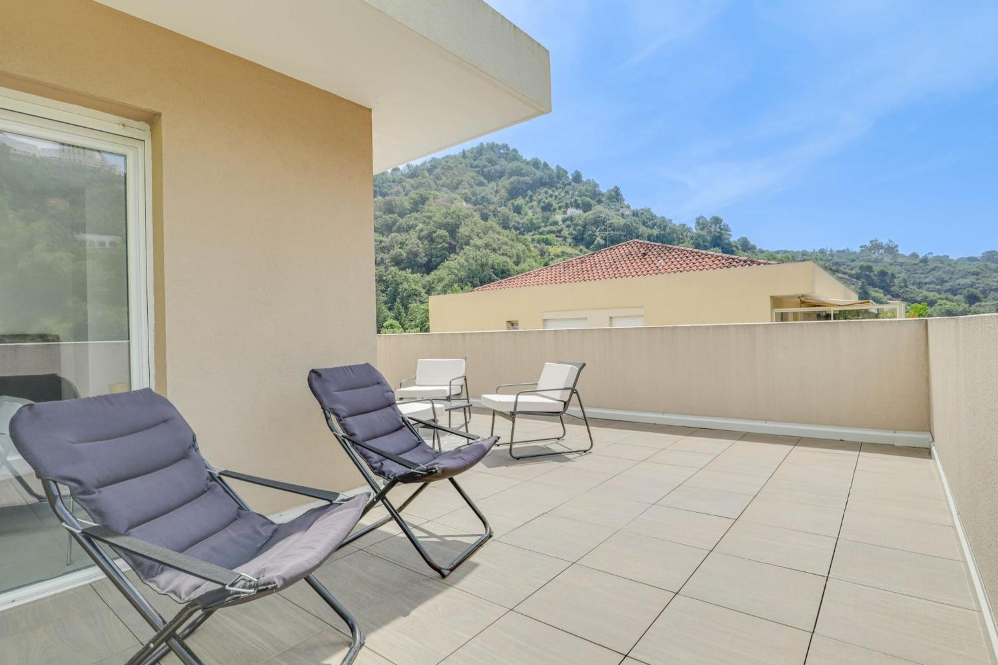 Spacieux Rooftop Parking, Terrasse Ensoleillee Ментона Экстерьер фото